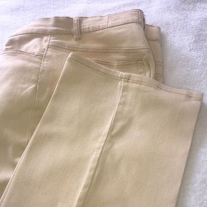 Distressed Vera Christina Jeans